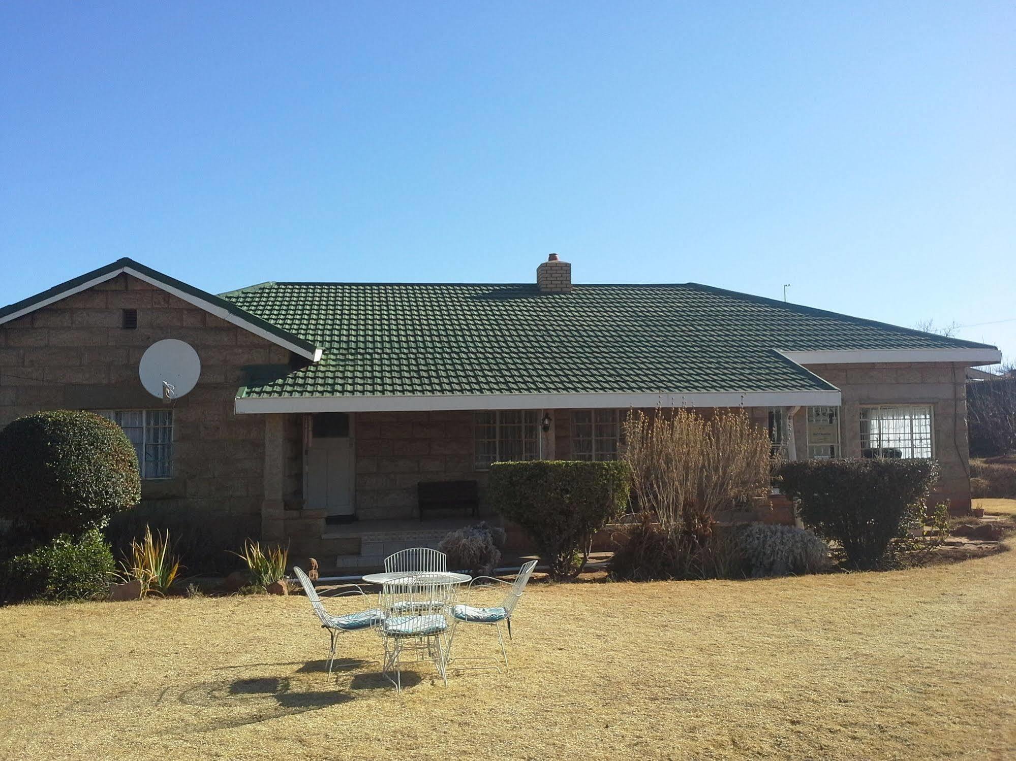 Bird Haven Guesthouse Hlotse Екстериор снимка